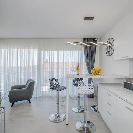 Apartmán Luxury Apart, Beach, Swimming Pool, Okrug, Trogir Kovacic