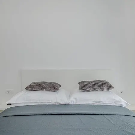 Luxury Apart, Beach, Swimming Pool, Okrug, Trogir Apartman Kovacic
