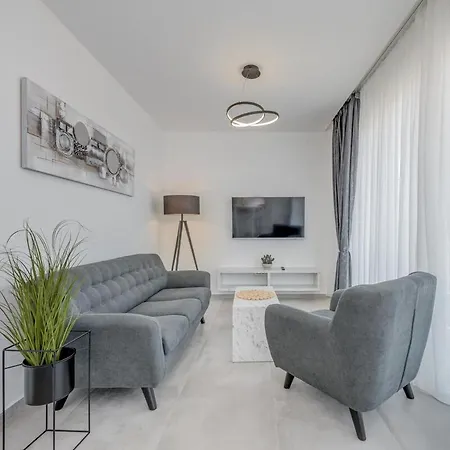 Apartman Luxury Apart, Beach, Swimming Pool, Okrug, Trogir