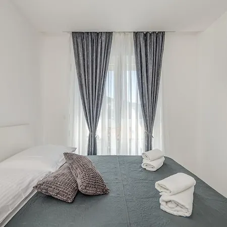 Luxury Apart, Beach, Swimming Pool, Okrug, Trogir Apartmán *