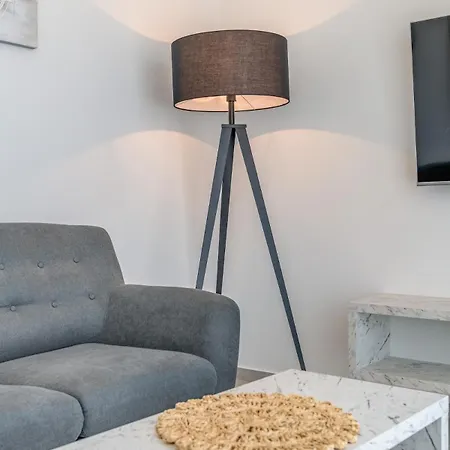 Luxury Apart, Beach, Swimming Pool, Okrug, Trogir Kovacic