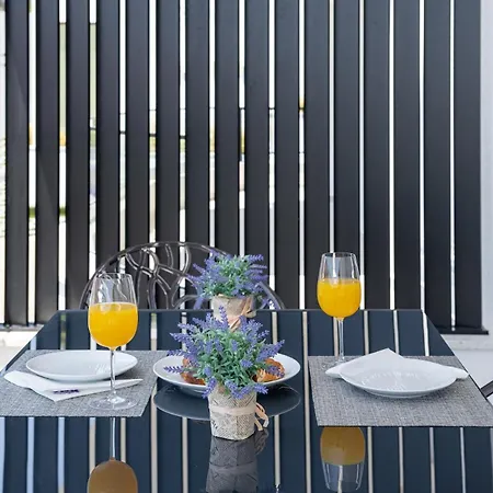 Luxury Apart, Beach, Swimming Pool, Okrug, Trogir Apartman *