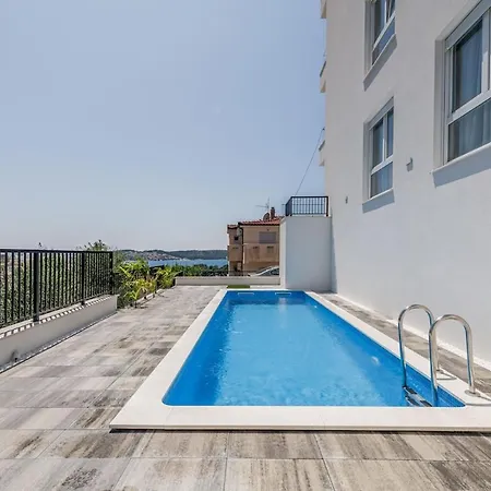Luxury Apart, Beach, Swimming Pool, Okrug, Trogir Διαμέρισμα Kovacic
