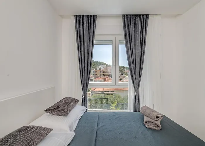 Lejlighed Luxury Apart, Beach, Swimming Pool, Okrug, Trogir *