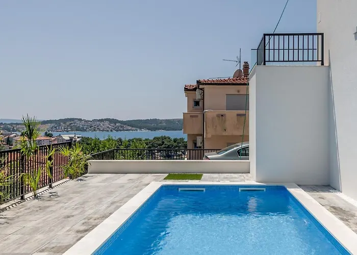 Lejlighed Luxury Apart, Beach, Swimming Pool, Okrug, Trogir