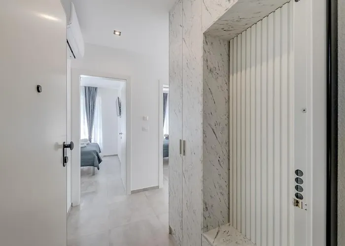 Lejlighed Luxury Apart, Beach, Swimming Pool, Okrug, Trogir *